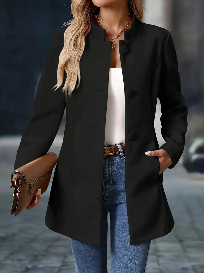 Bayer Modehaus - Damen Taillierte Jacke mit Stehkragen und Stoffknöpfen - Produktbild 8