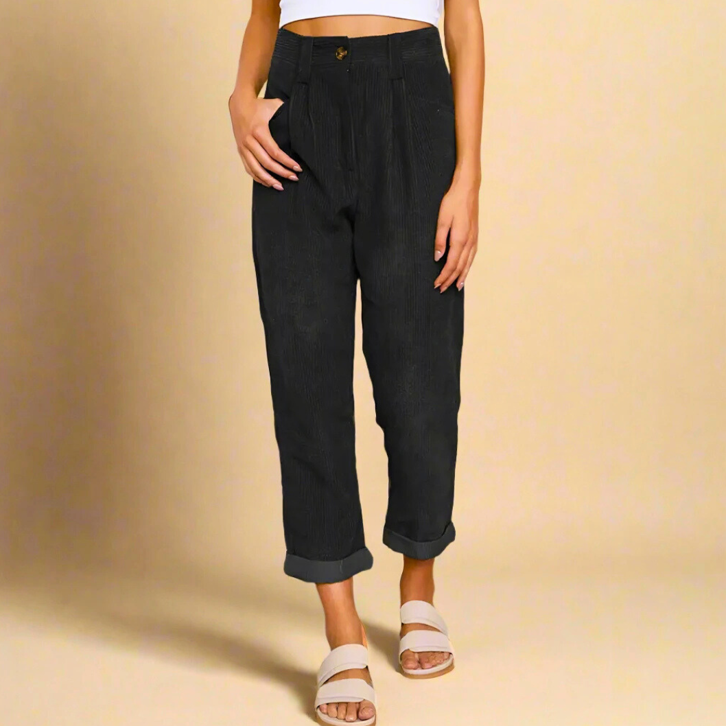 Bayer Modehaus - Damen Cordhose mit Bundfalten, High Waist, verkürzt in Schwarz