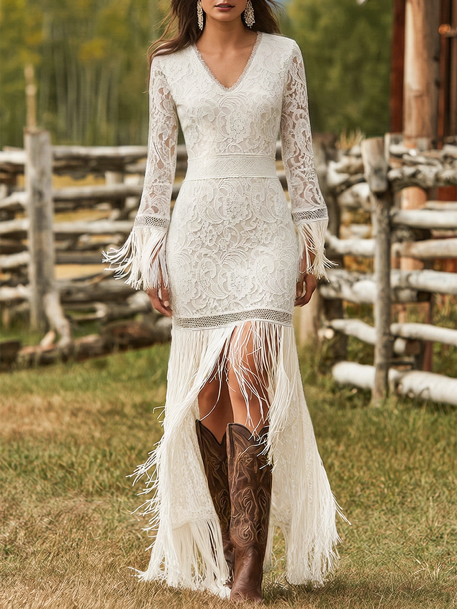 Abendkleid mit floraler Spitze und Fransen