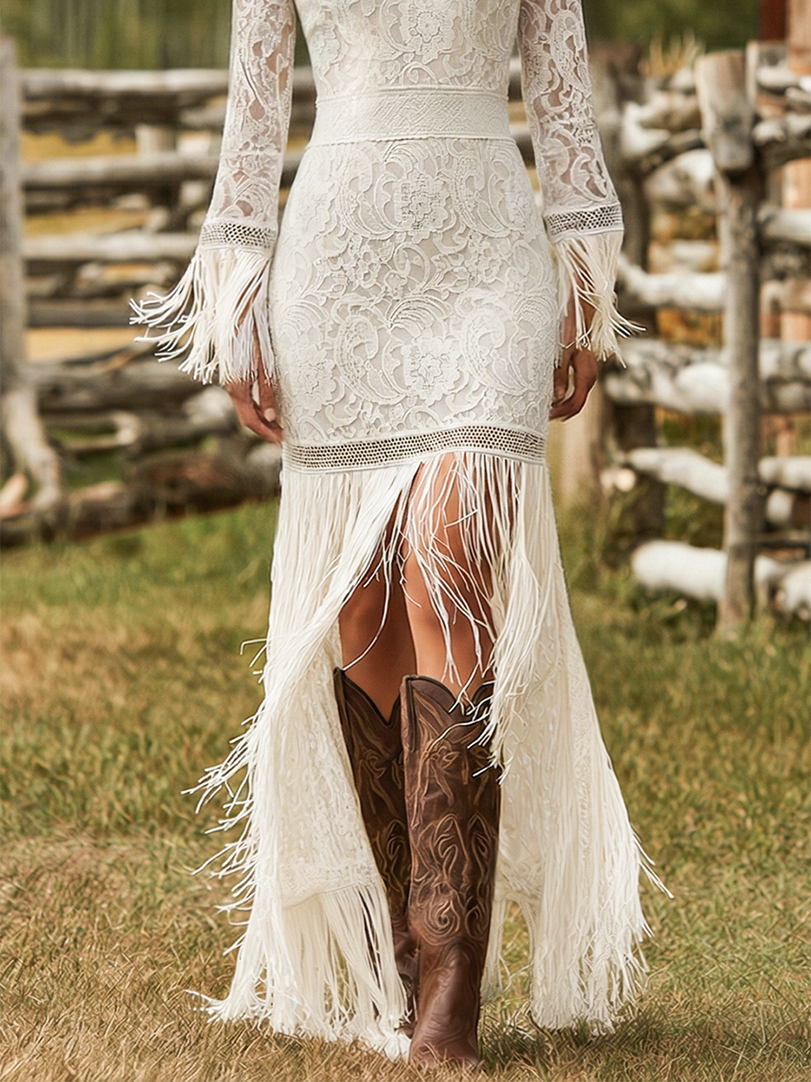 Abendkleid mit floraler Spitze und Fransen