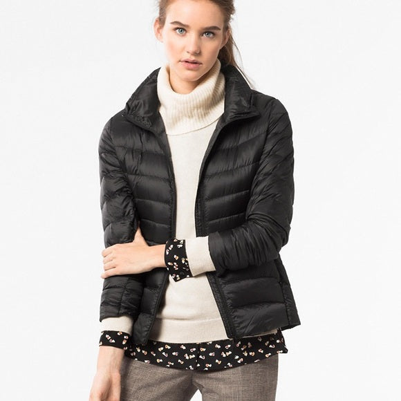 Kurze Daunenjacke mit Steppung und hohem Kragen für Damen - Ansicht 4