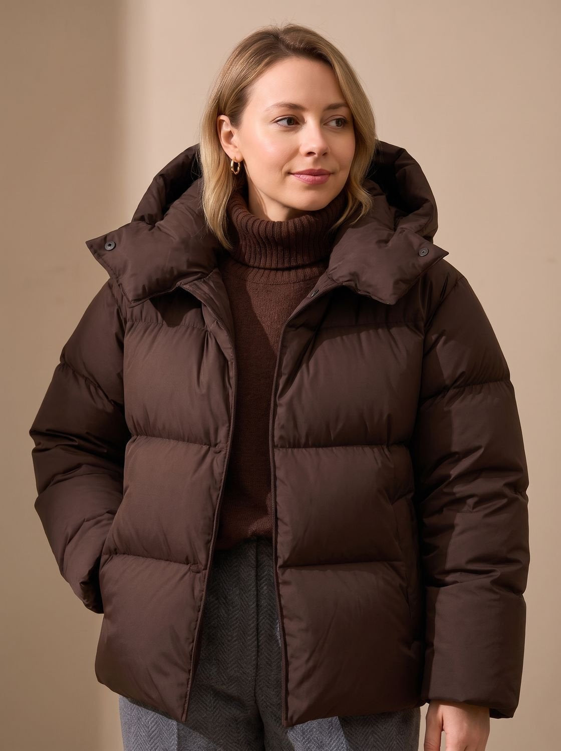Daunenjacke Damen warm im Oversize-Schnitt mit Kapuze, Winterjacke