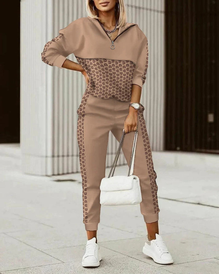 Hoodie Damen Zweiteiler mit Kapuze und Joggerhose im Allover-Print
