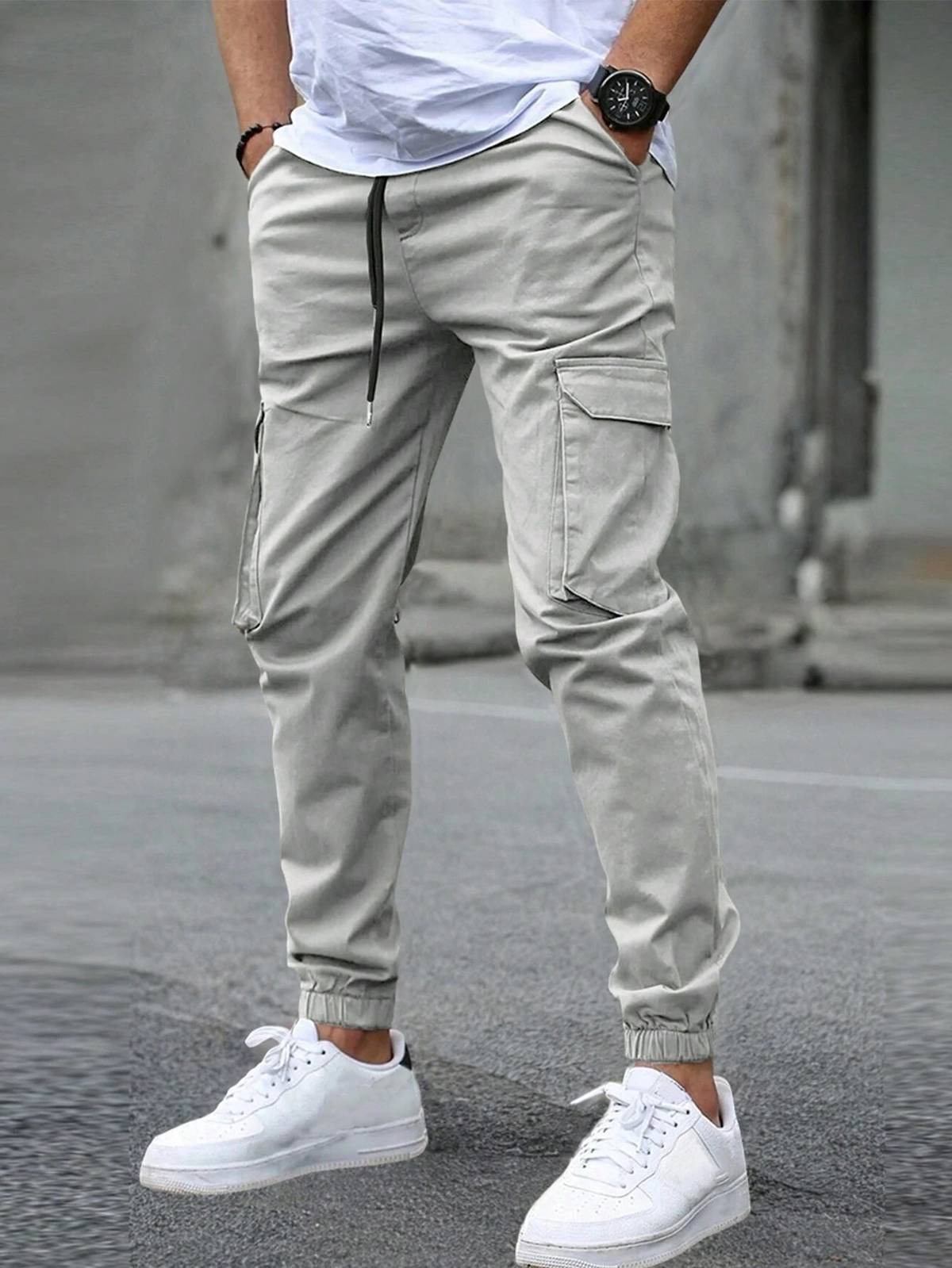 Jogging Hosen Herren mit Stretchbund und schmal zulaufender Passform