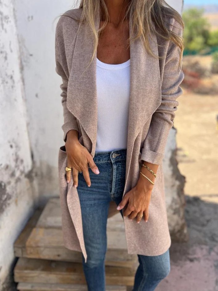 Bayer Modehaus - Damen Cardigan lang mit Schalkragen und aufgesetzten Taschen in Aprikose