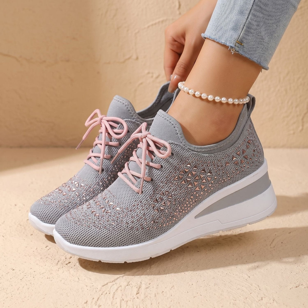 Orthopädische Schuhe Damen aus Strick, atmungsaktiv mit Strass