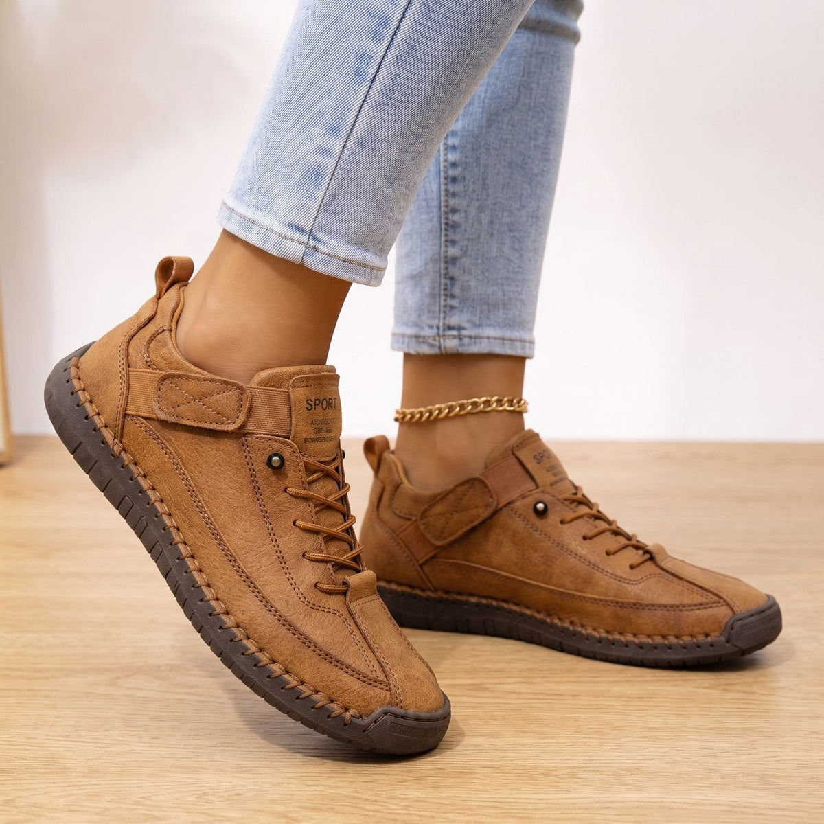 Orthopädische Schuhe Damen in Wildlederoptik, leichte Sneaker mit Klettverschluss