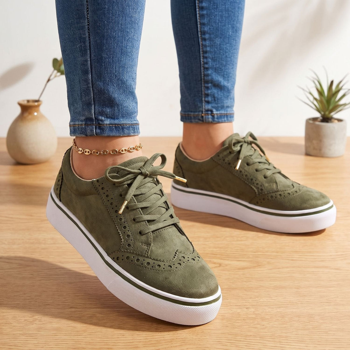 Orthopädische Schuhe Damen mit Schnürung, Plateau-Sneaker mit Lochmuster