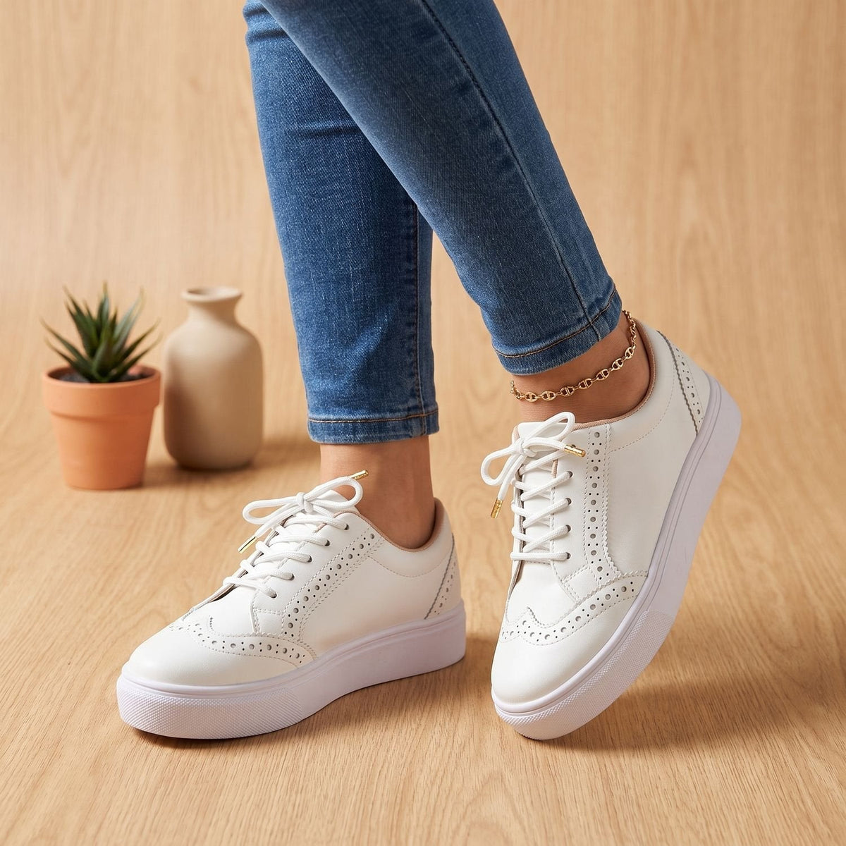 Orthopädische Schuhe Damen mit Schnürung, Plateau-Sneaker mit Lochmuster