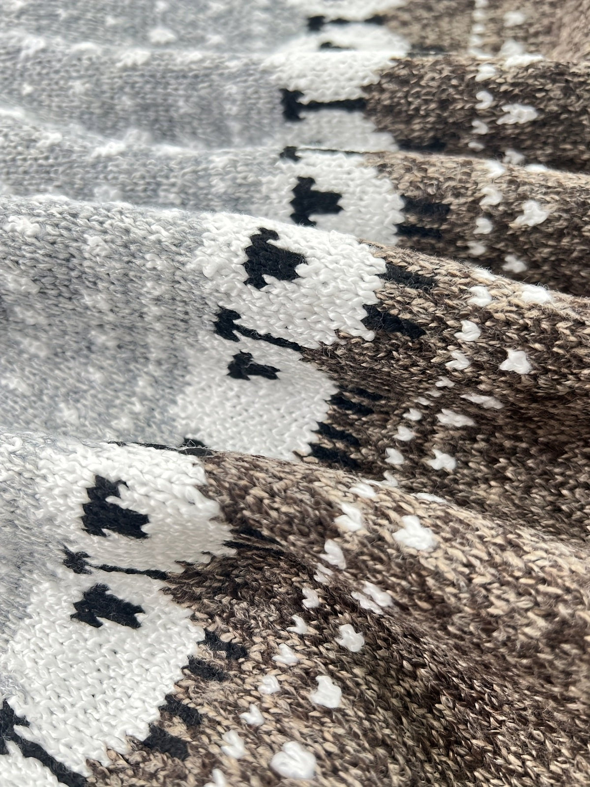 Pullover Damen mit Jacquardborte aus dickem Grobstrick zweifarbig