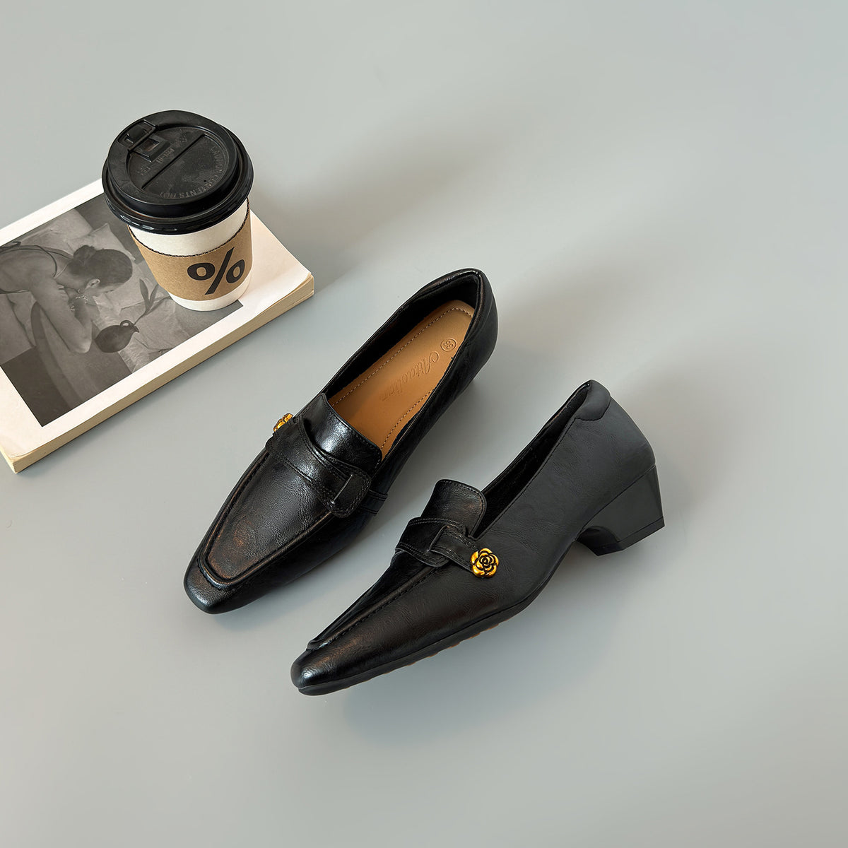 Pumps mit eckiger Spitze und Ziernähten für Damen