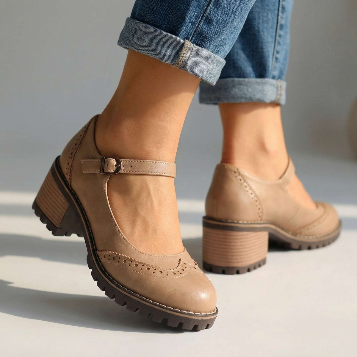 Pumps mit T-Riemchen und Blockabsatz für Damen