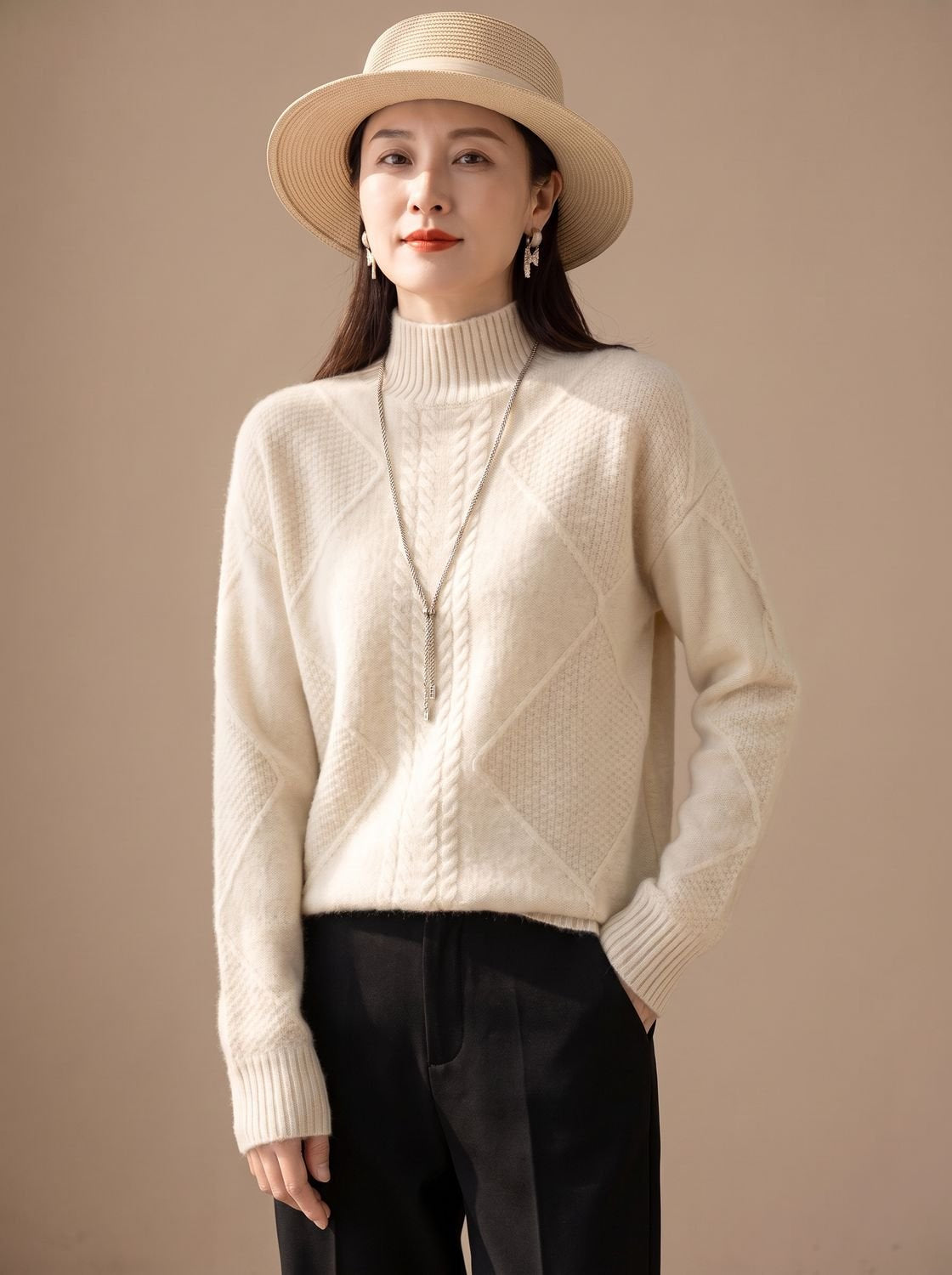 Rollkragenpullover Damen aus Kaschmir mit Zopfmuster