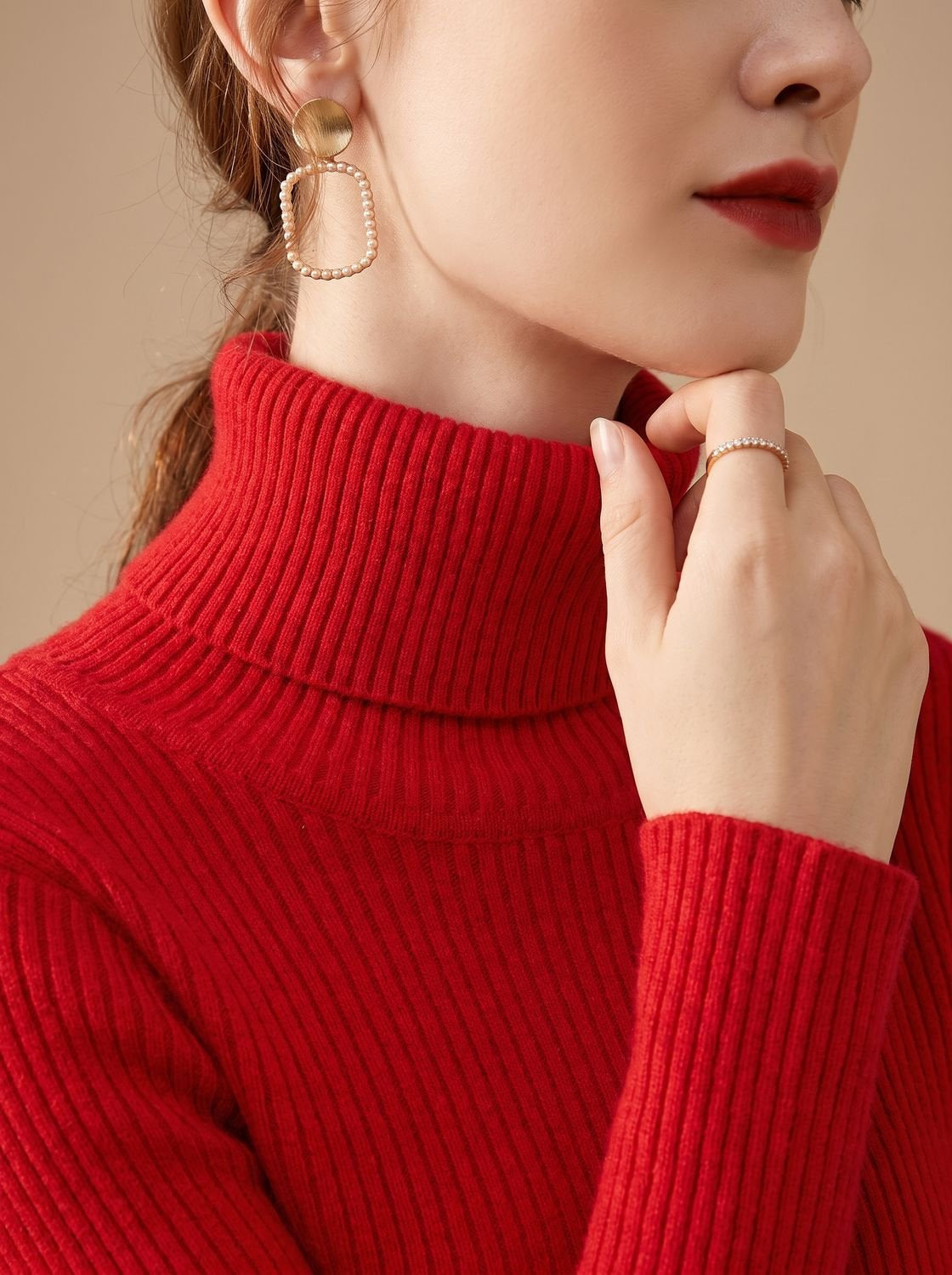 Rollkragenpullover Damen aus Rippstrick, figurbetont und langärmelig