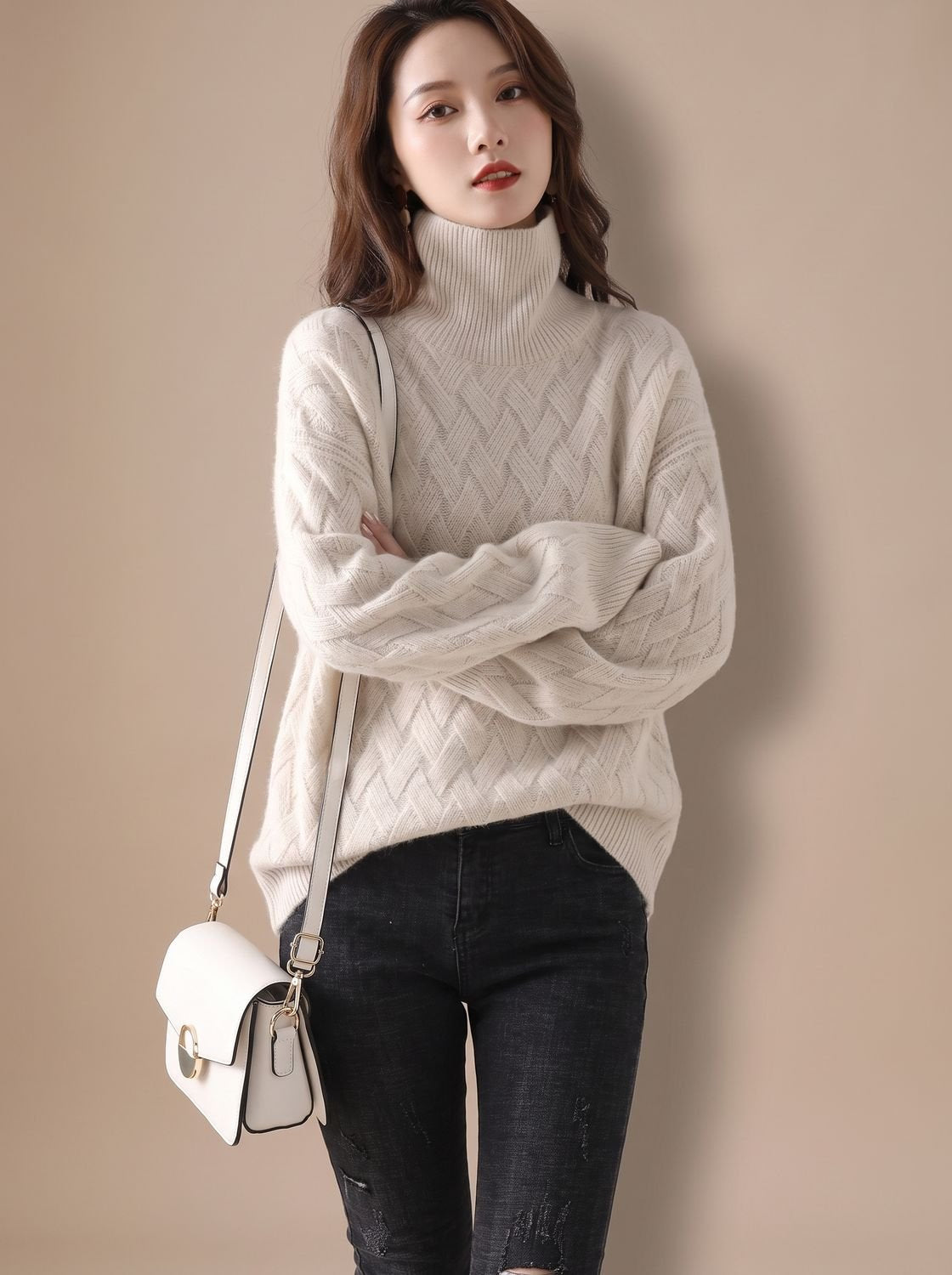 Rollkragenpullover Damen in Oversize mit Zopfmuster für den Winter