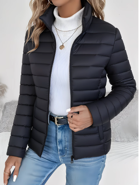 Steppjacke mit schmalem Schnitt und hohem Kragen für Damen in Schwarz - Ansicht 2