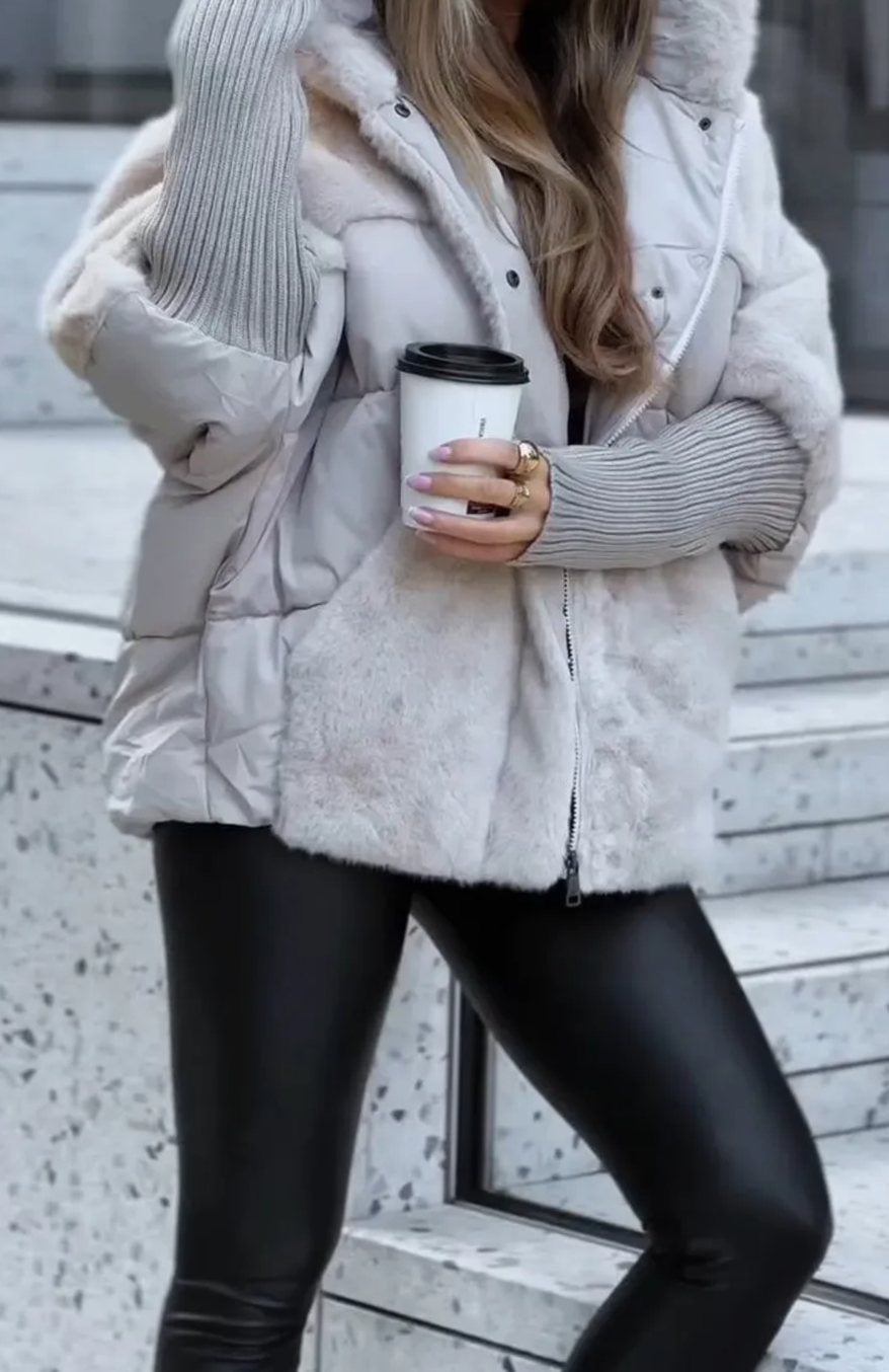 Steppjacke kurz mit Kunstfell-Kapuze und Rippbündchen für Damen in Grau - Ansicht 4