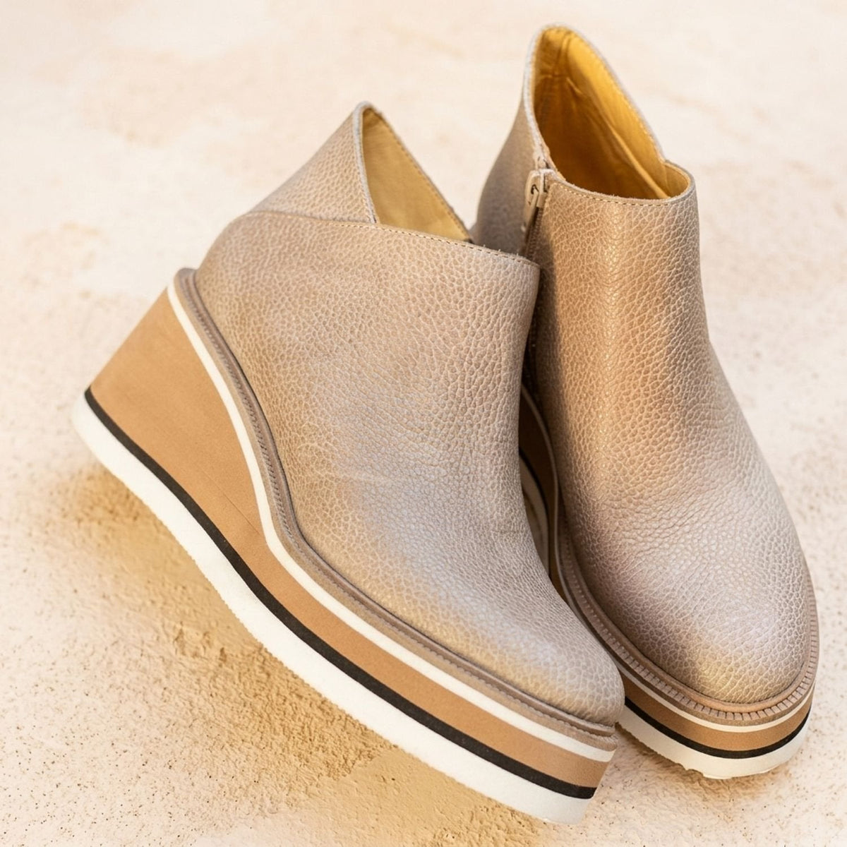 Stiefeletten Damen aus Kunstleder mit Keilabsatz und Plateau