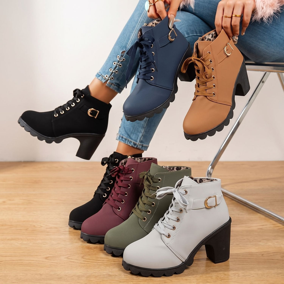 Stiefeletten Damen mit Blockabsatz, Schnürung und Profilsohle