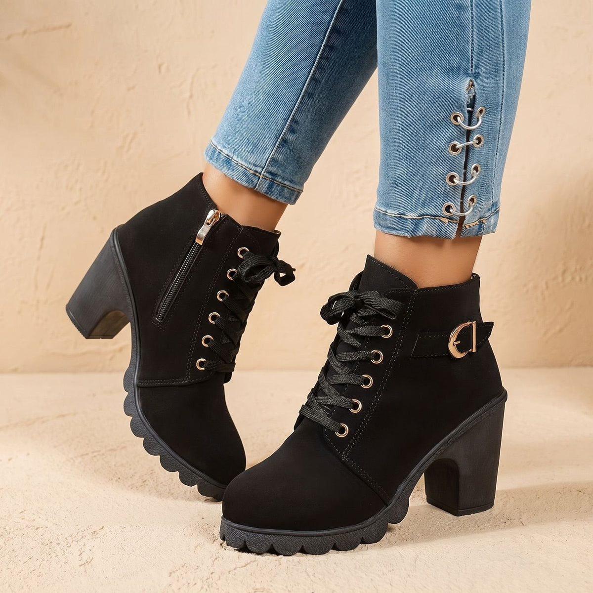 Stiefeletten Damen mit Blockabsatz, Schnürung und Profilsohle