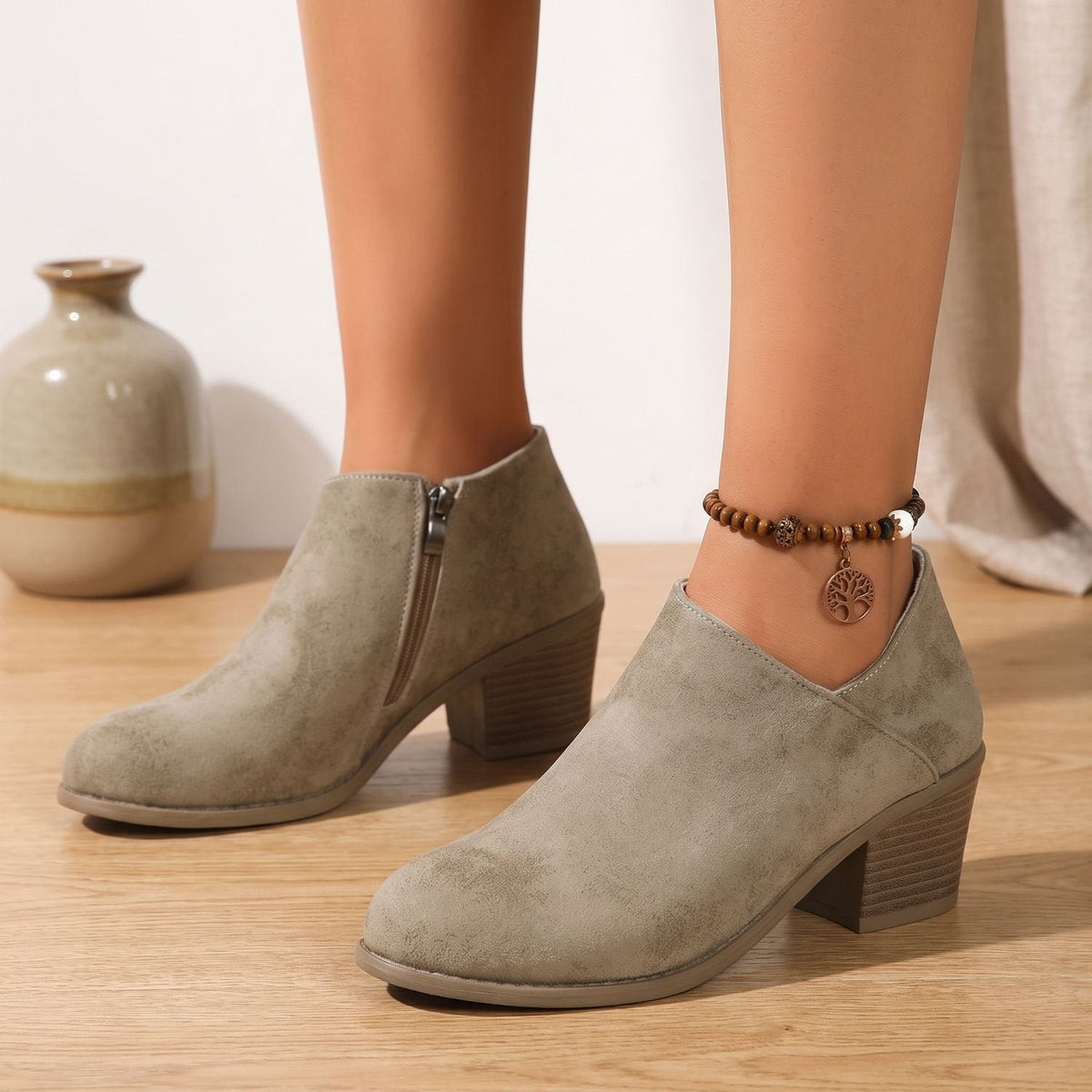 Stiefeletten Damen mit Blockabsatz, seitlichem Reißverschluss und runder Spitze