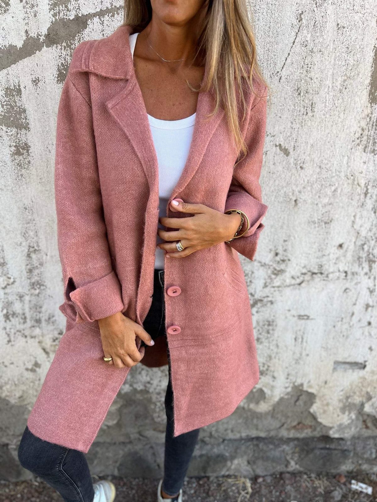 Lange Strickjacke mit Umschlagkragen und Taschen für Damen - Ansicht 3
