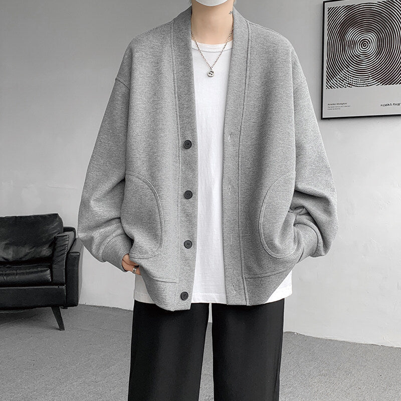 Strickjacke mit V-Ausschnitt und Rundtaschen für Herren in Grau - Ansicht 7