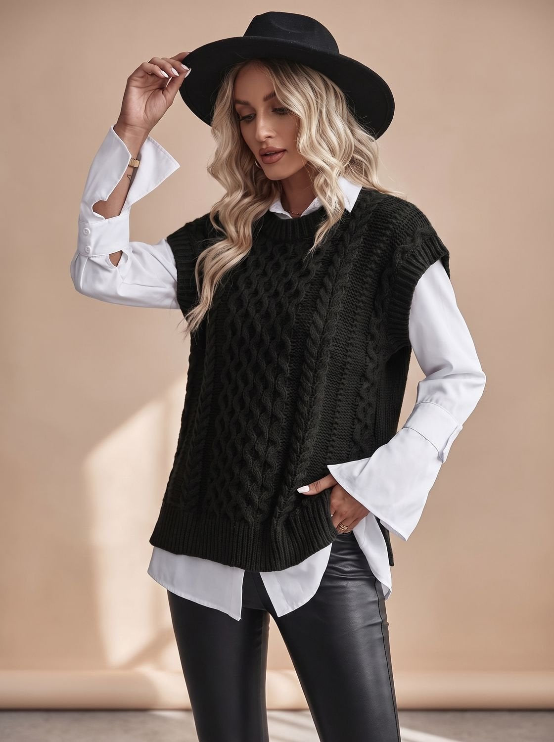 Strickweste Damen locker geschnitten mit Zopfmuster, Pullunder