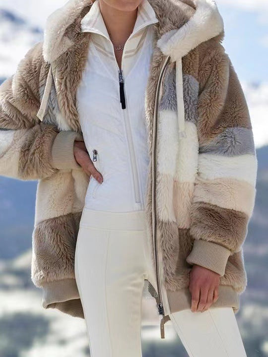 Winterjacke mit Kapuze und flauschigen Einsätzen für Damen in Khaki - Ansicht 3