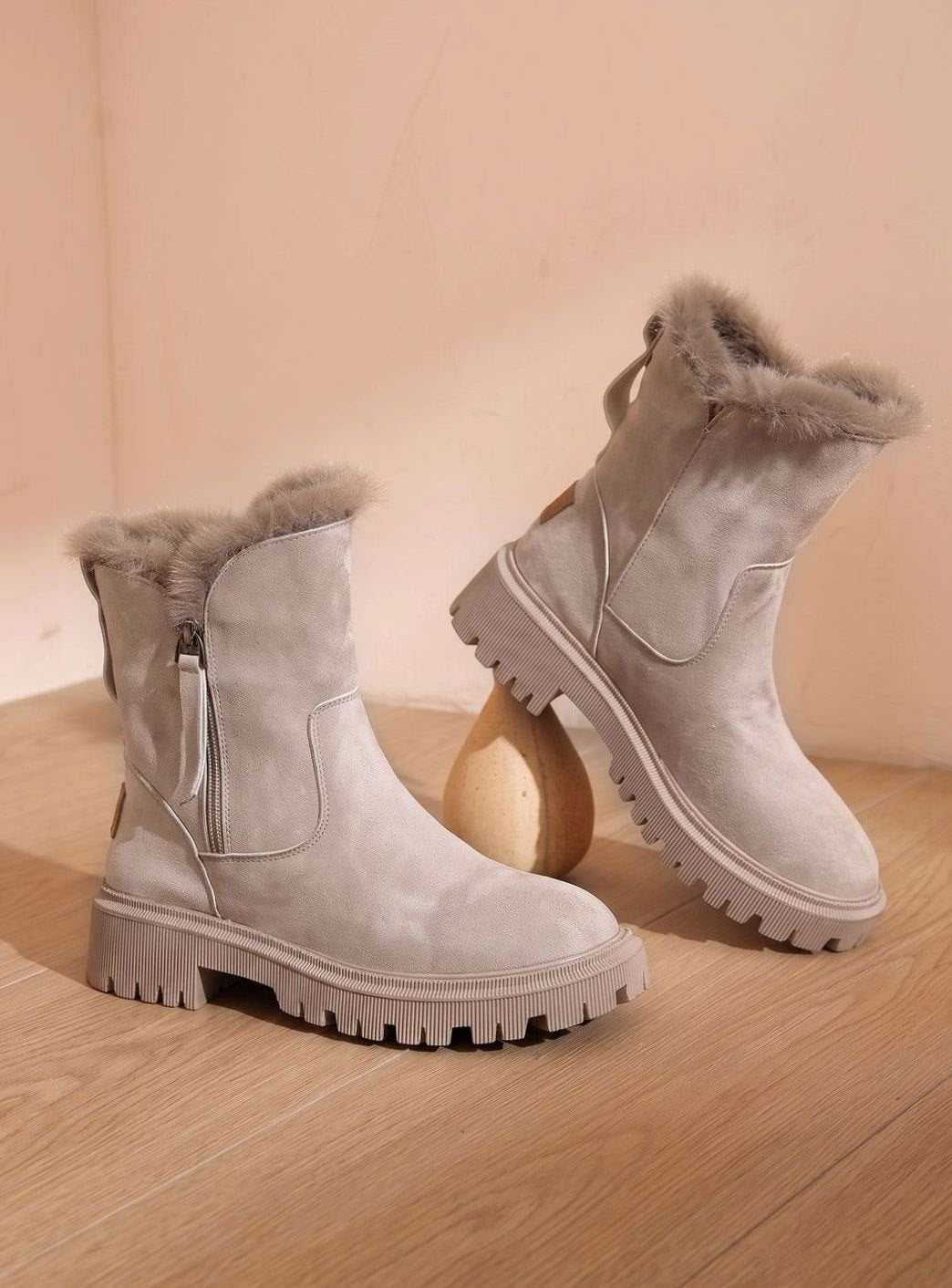 Winterstiefel gefüttert mit Kunstfell und Blockabsatz für Damen in Aprikose - Ansicht 3