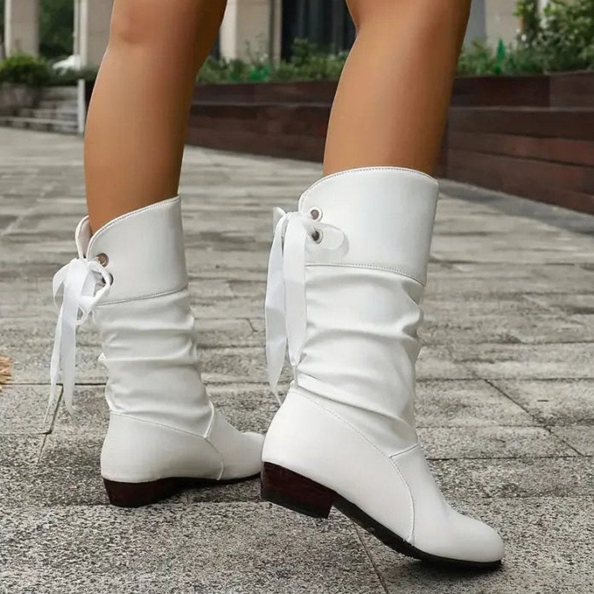 Stiefeletten Damen mit gerafftem Schaft und flachem Blockabsatz