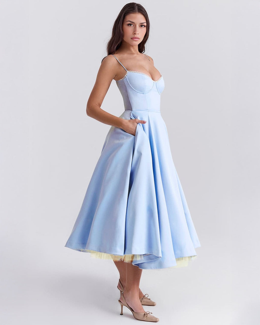 Damen Midikleid mit Herz-Ausschnitt und ausgestelltem Rock - weitere Ansicht