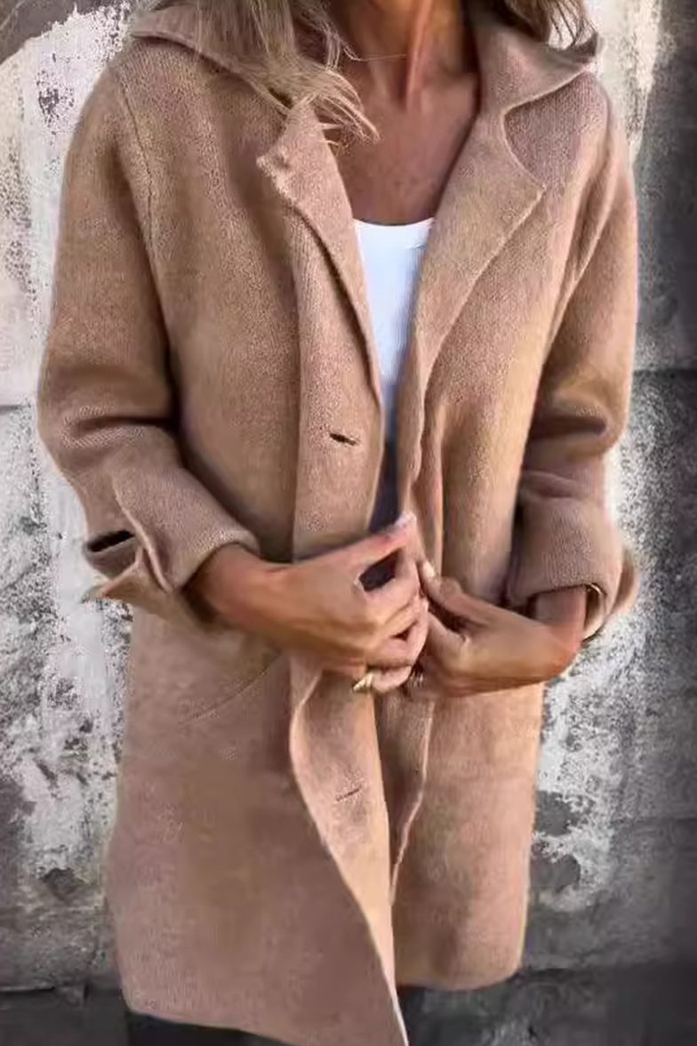 Bayer Modehaus - Damen Langer Mantel mit Reverskragen und Knopfleiste in Khaki