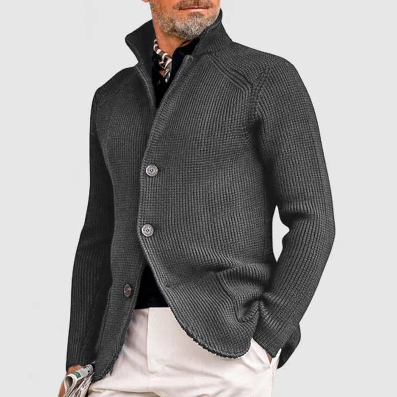 Herren Strickjacke mit Stehkragen und Knopfleiste in Grau, Grobstrick