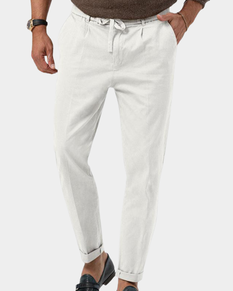 Bayer Modehaus - Herren Bundfaltenhose mit Elastikbund, schmal zulaufend in Weiß
