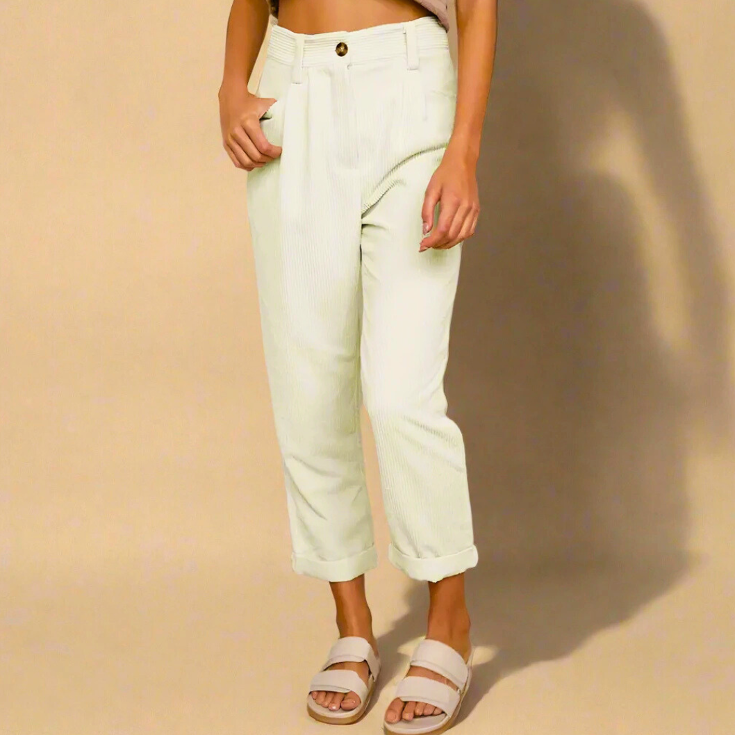 Bayer Modehaus - Damen Cordhose mit Bundfalten, High Waist, verkürzt in Creme