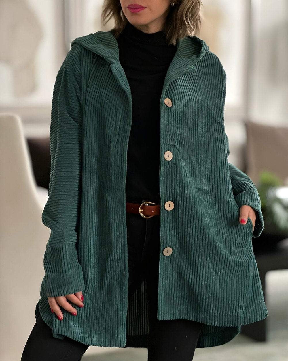 Damen Lange Cordjacke mit Kapuze und Knopfleiste in Grün