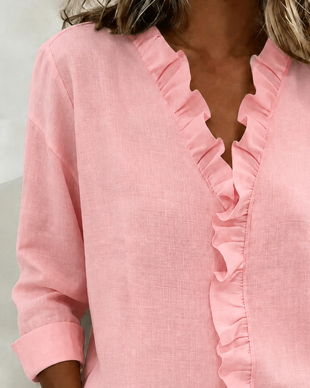 Bayer Modehaus - Damen Bluse mit Rüschen und V-Ausschnitt, langarm - Produktbild 14