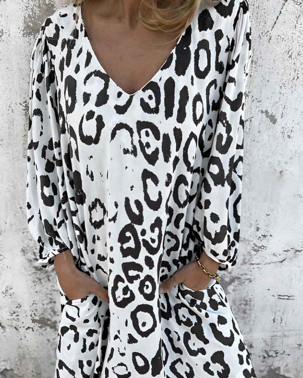Maxikleid mit Leoparden-Print, Detailansicht in Weiß