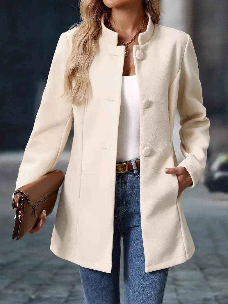 Bayer Modehaus - Damen Taillierte Jacke mit Stehkragen und Stoffknöpfen - Produktbild 5