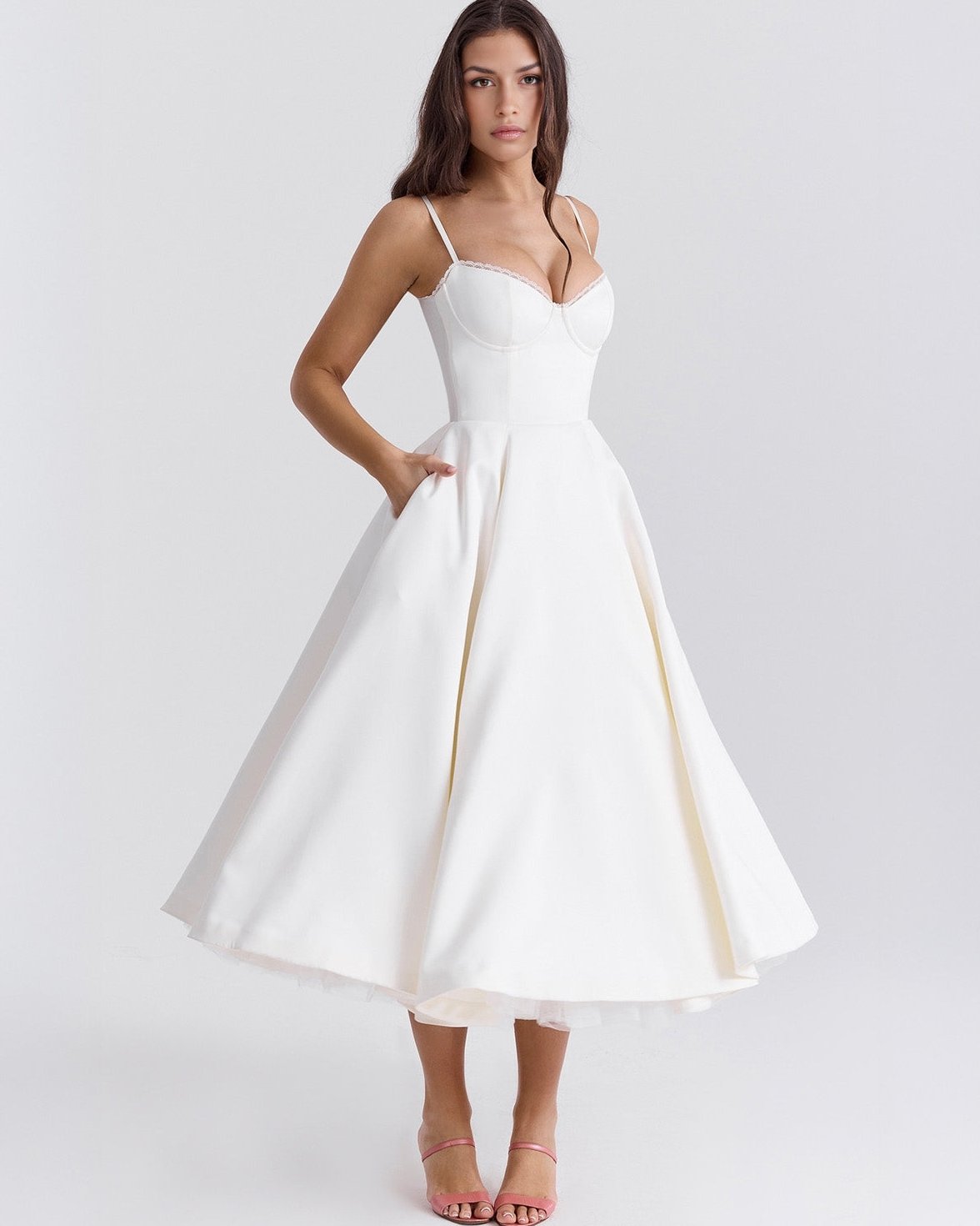 Bayer Modehaus - Damen Midikleid mit Herz-Ausschnitt und Spaghettiträgern - Produktbild 27