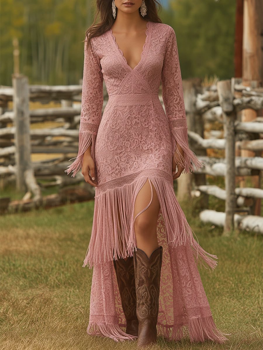Abendkleid mit floraler Spitze und Fransen