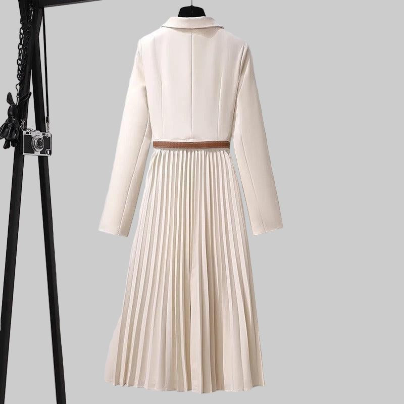 Blazerkleid mit Plisseefalten und Gürtel für Damen