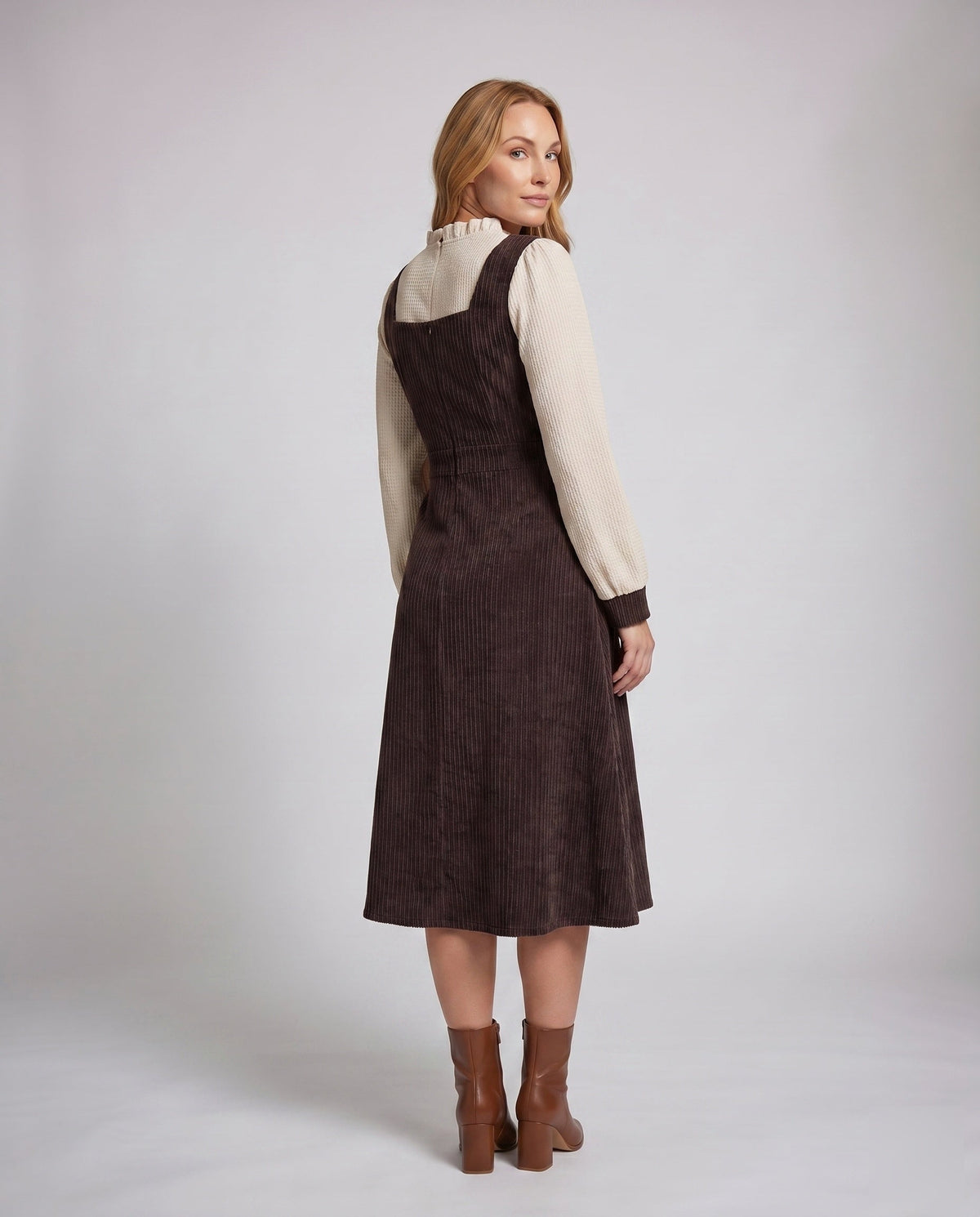 Cordkleid mit Rüschenkragen und Zierknöpfen für Damen