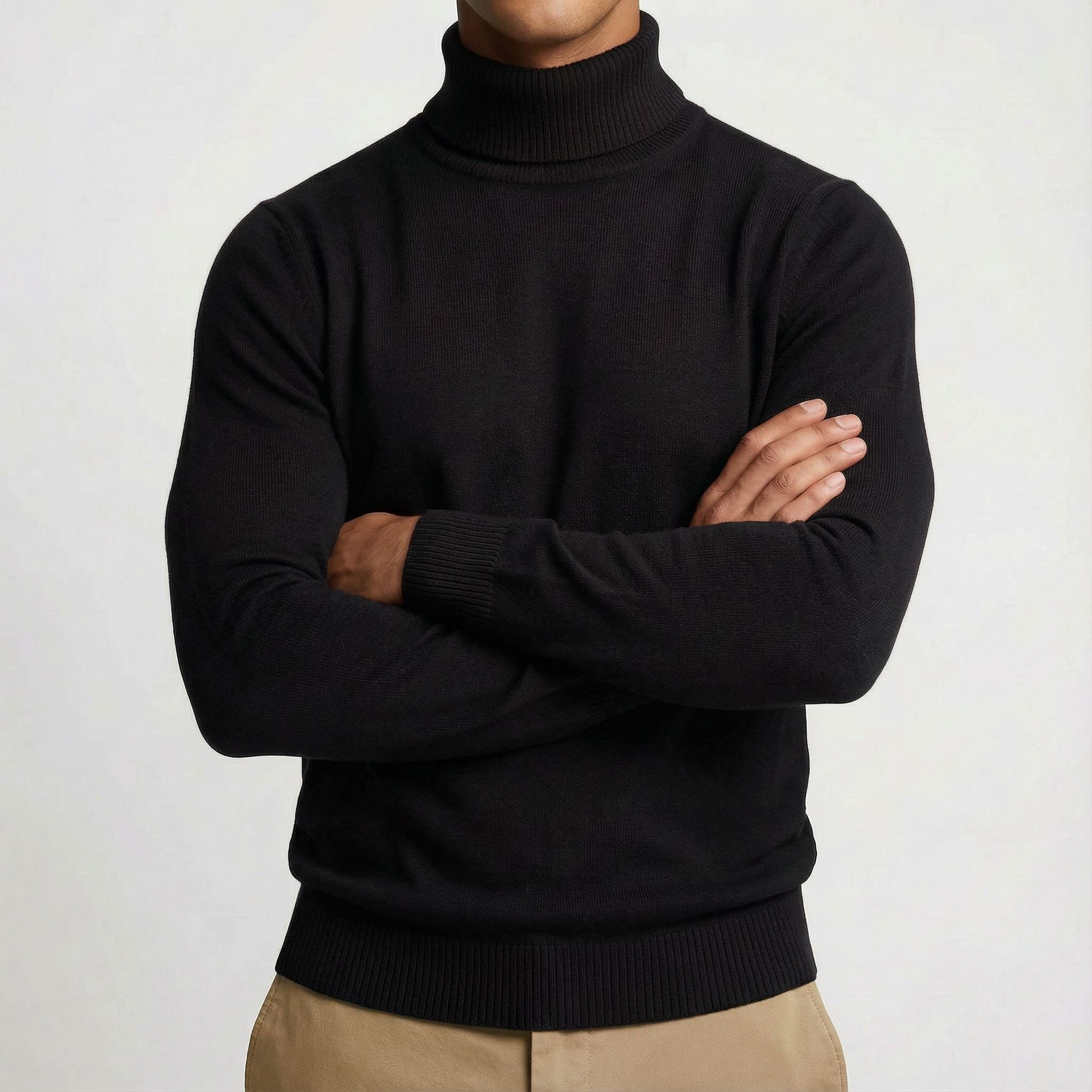Herren Rollkragenpullover aus Feinstrick in Schwarz, Detailansicht