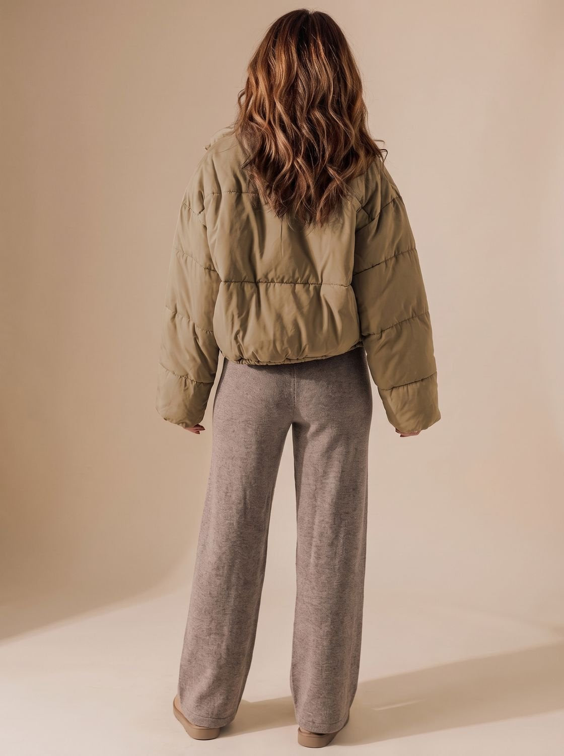 Daunenjacke Damen kurz im Oversize-Schnitt mit Stehkragen