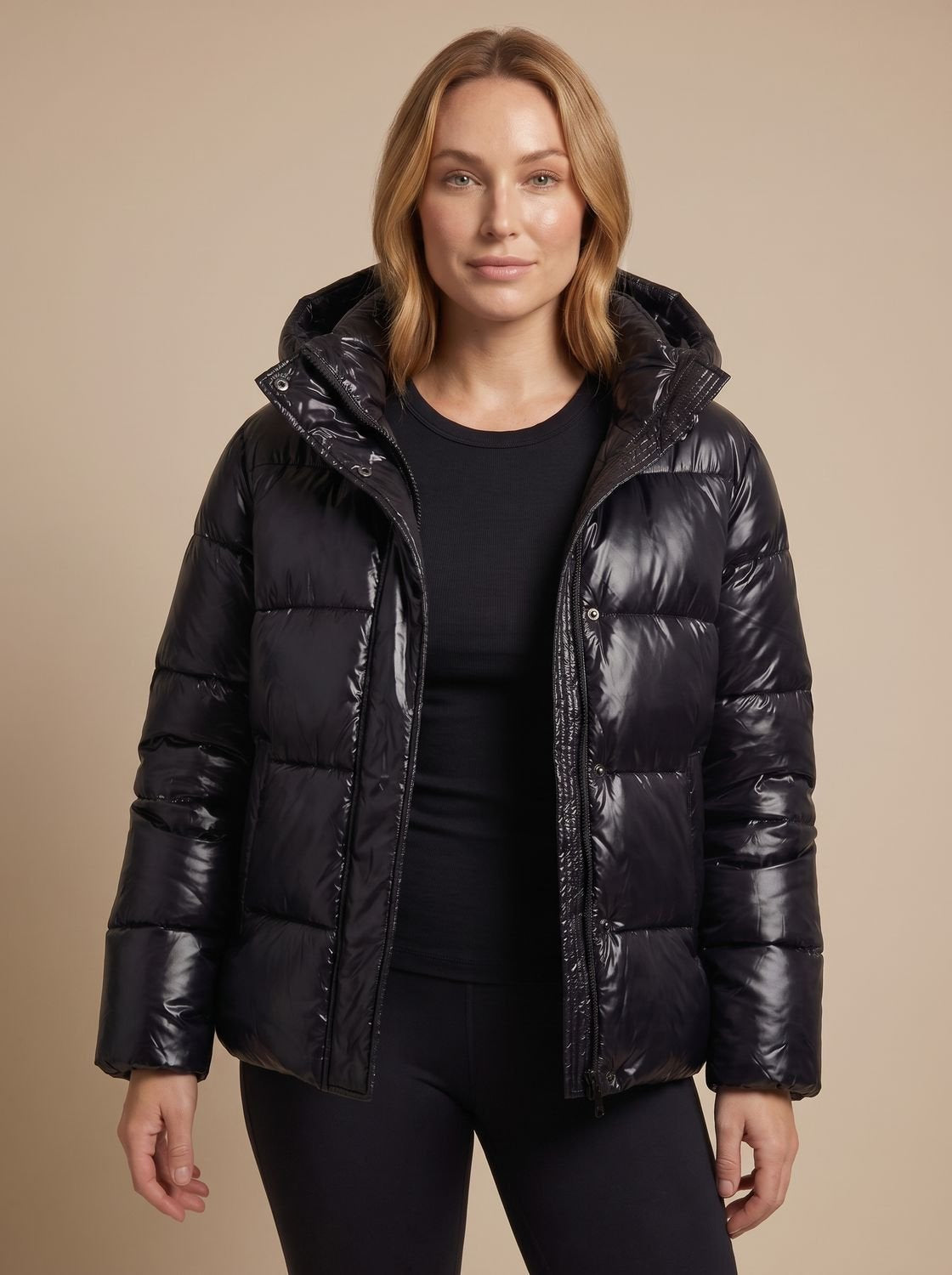 Daunenjacke Damen locker geschnitten mit Kapuze, glänzend