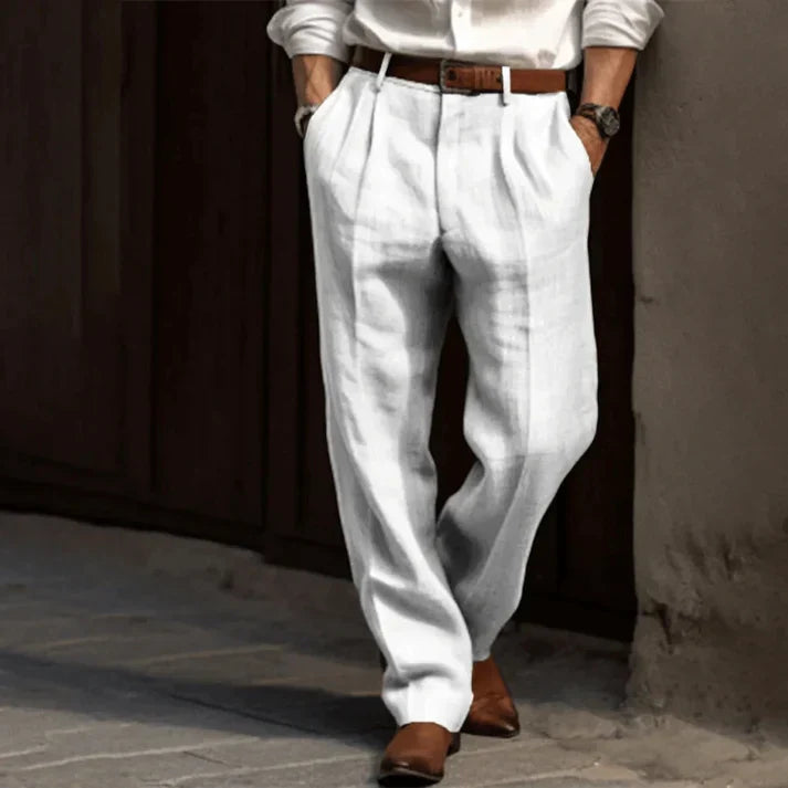 Herren weite Hose mit Bundfalten und Gürtelschlaufen, Weiß