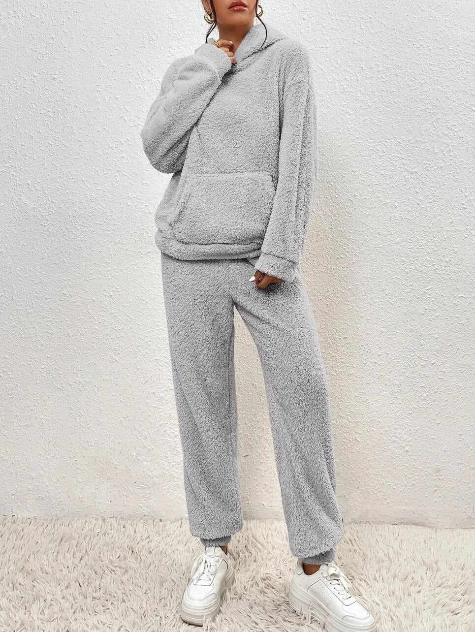 Hausanzug mit Teddystruktur, Kapuze und langer Hose für Damen - Ansicht 10
