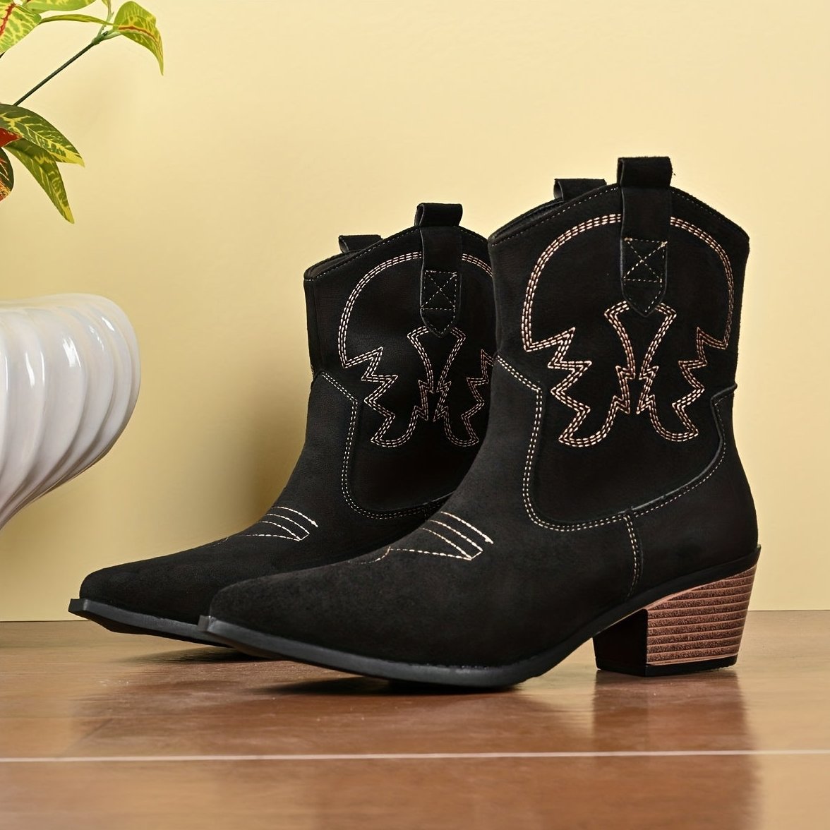 Stiefeletten Damen Cowboystiefel mit Westernstickerei und Blockabsatz